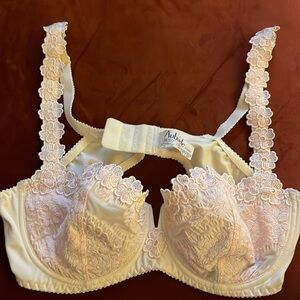 Aubade beautiful white and pink push up bra 34D